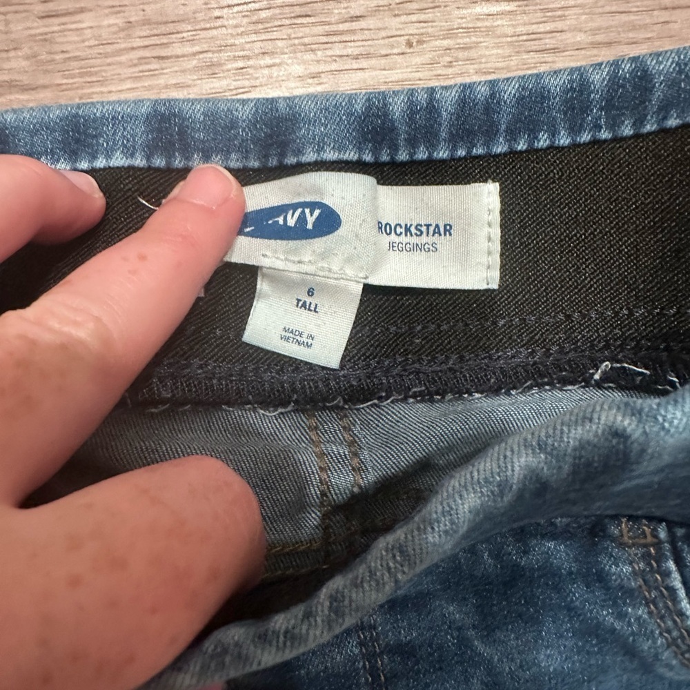Old Navy Rockstar Jeggings - Picture 2 of 3